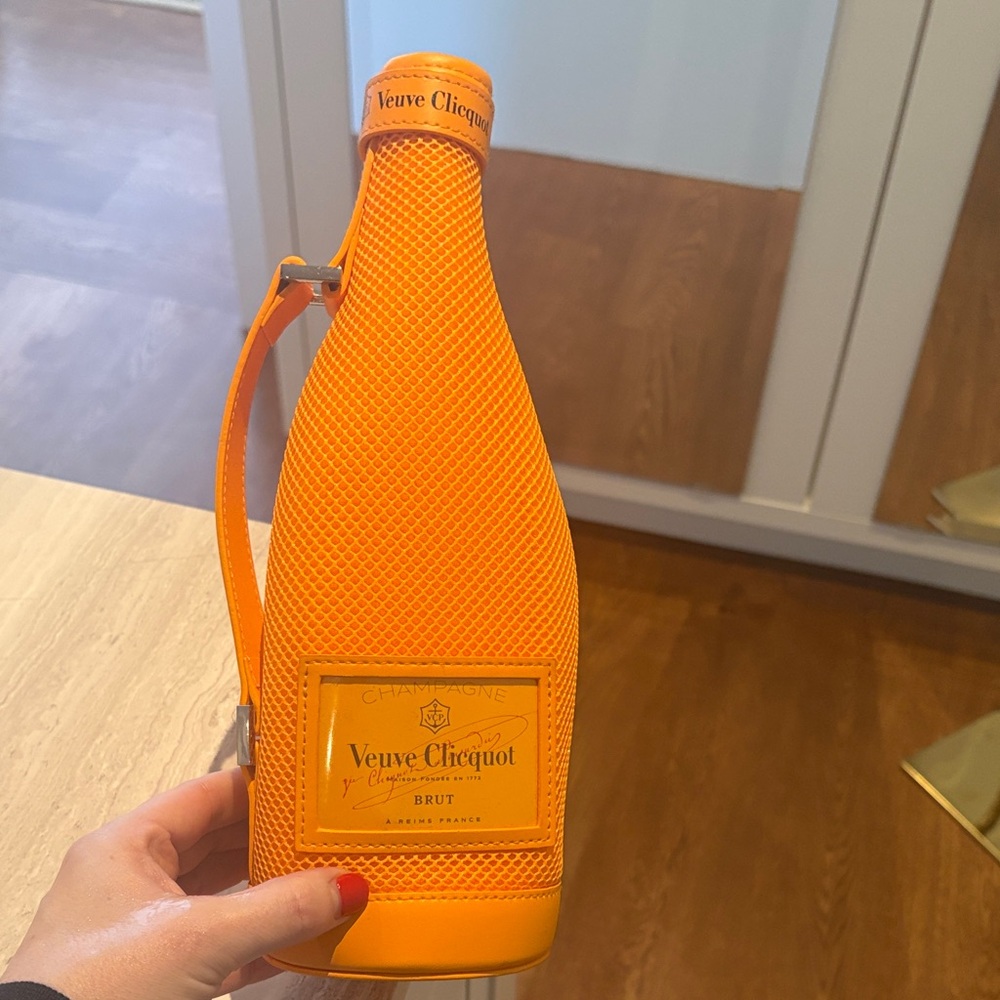 Veuve Cliquot bottle sleeve
